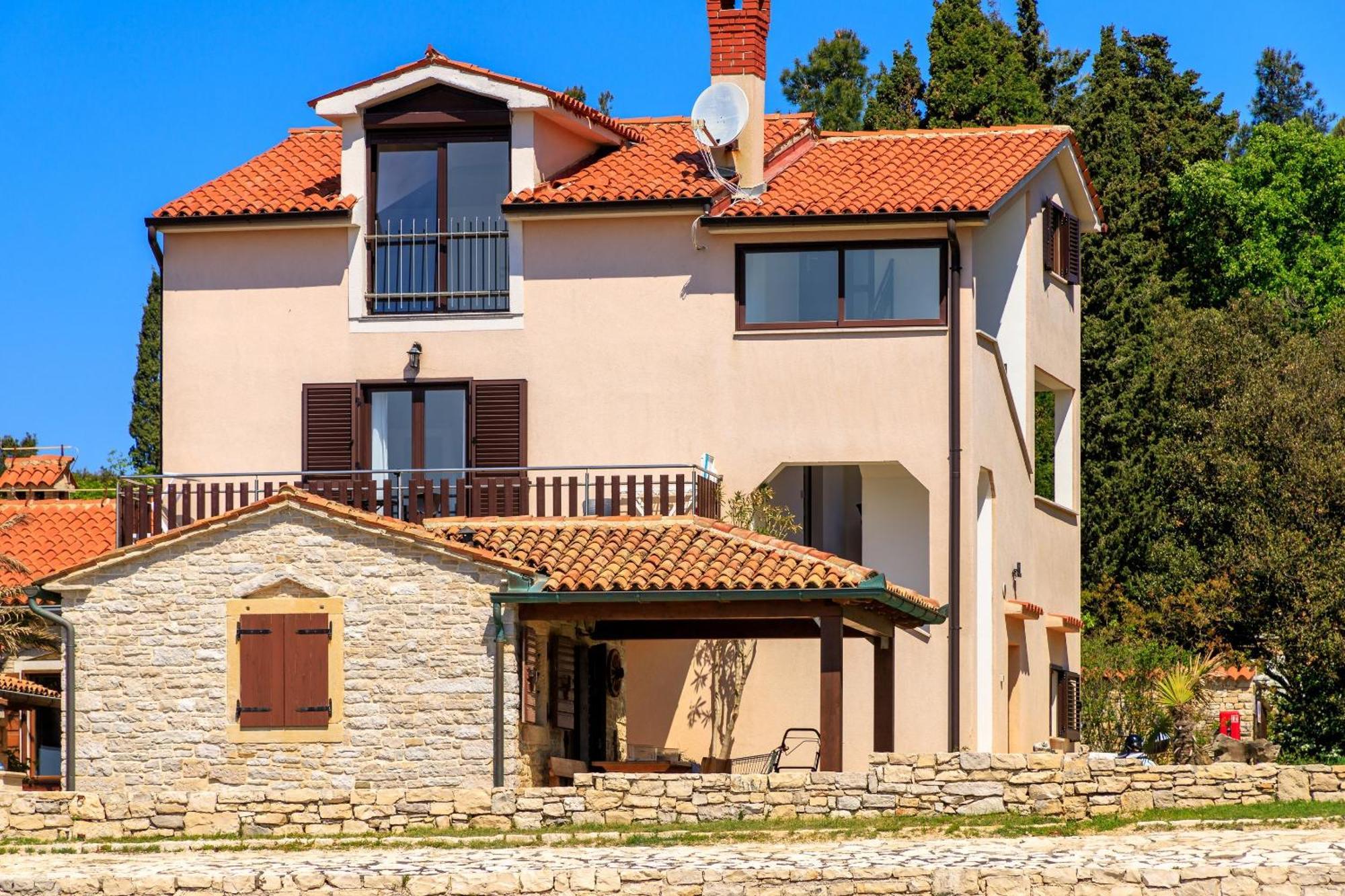 Apartament Cuvi *